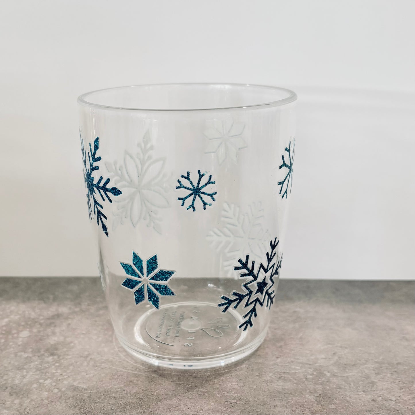 400ml Plastic Drinking Cup - Snowflakes