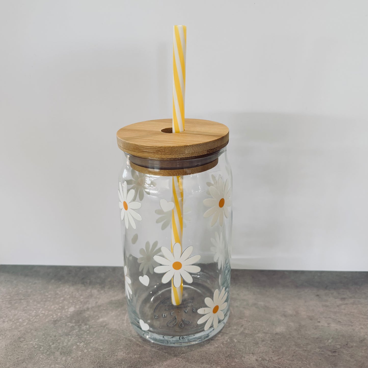 16oz Drinking Glass - White Daisy