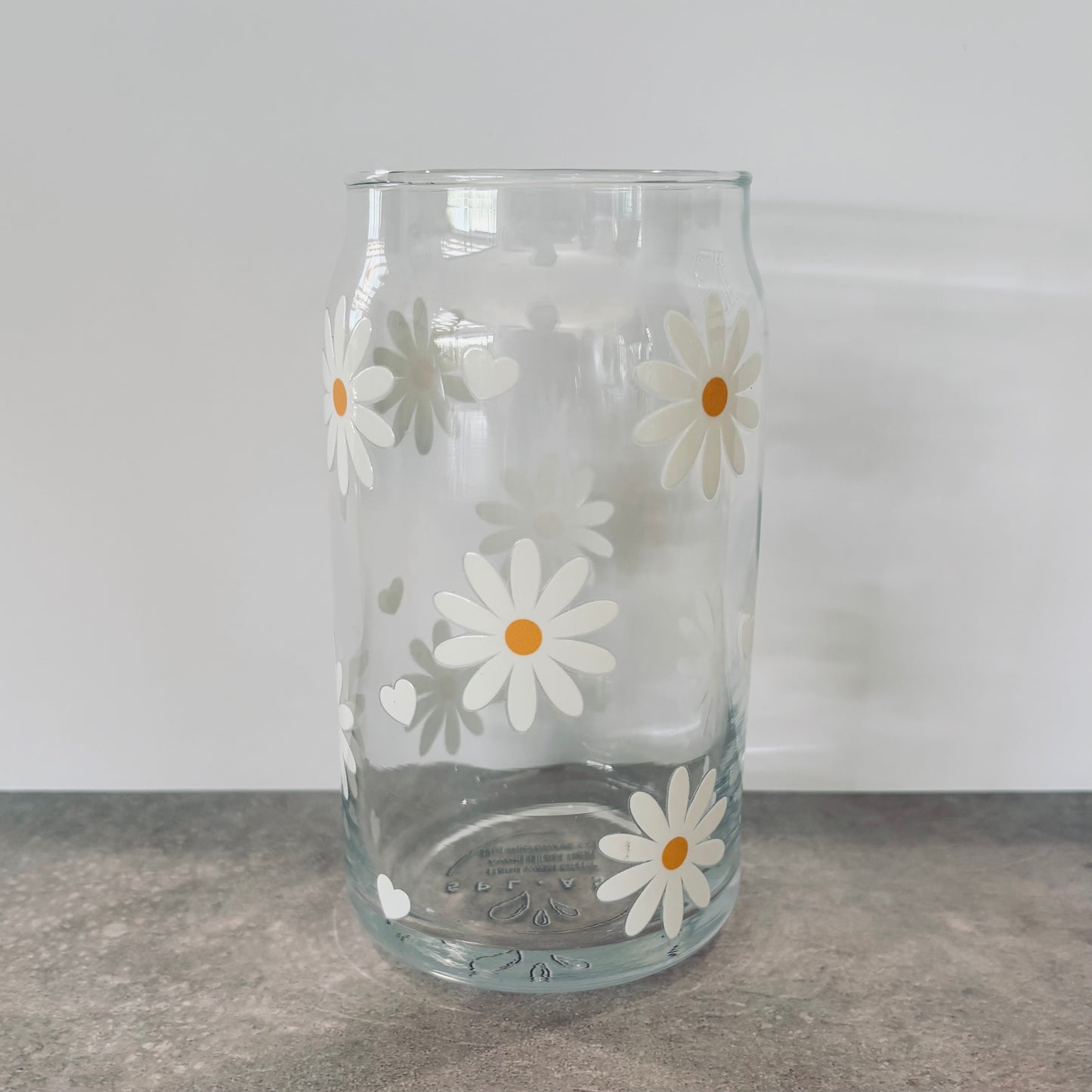 16oz Drinking Glass - White Daisy