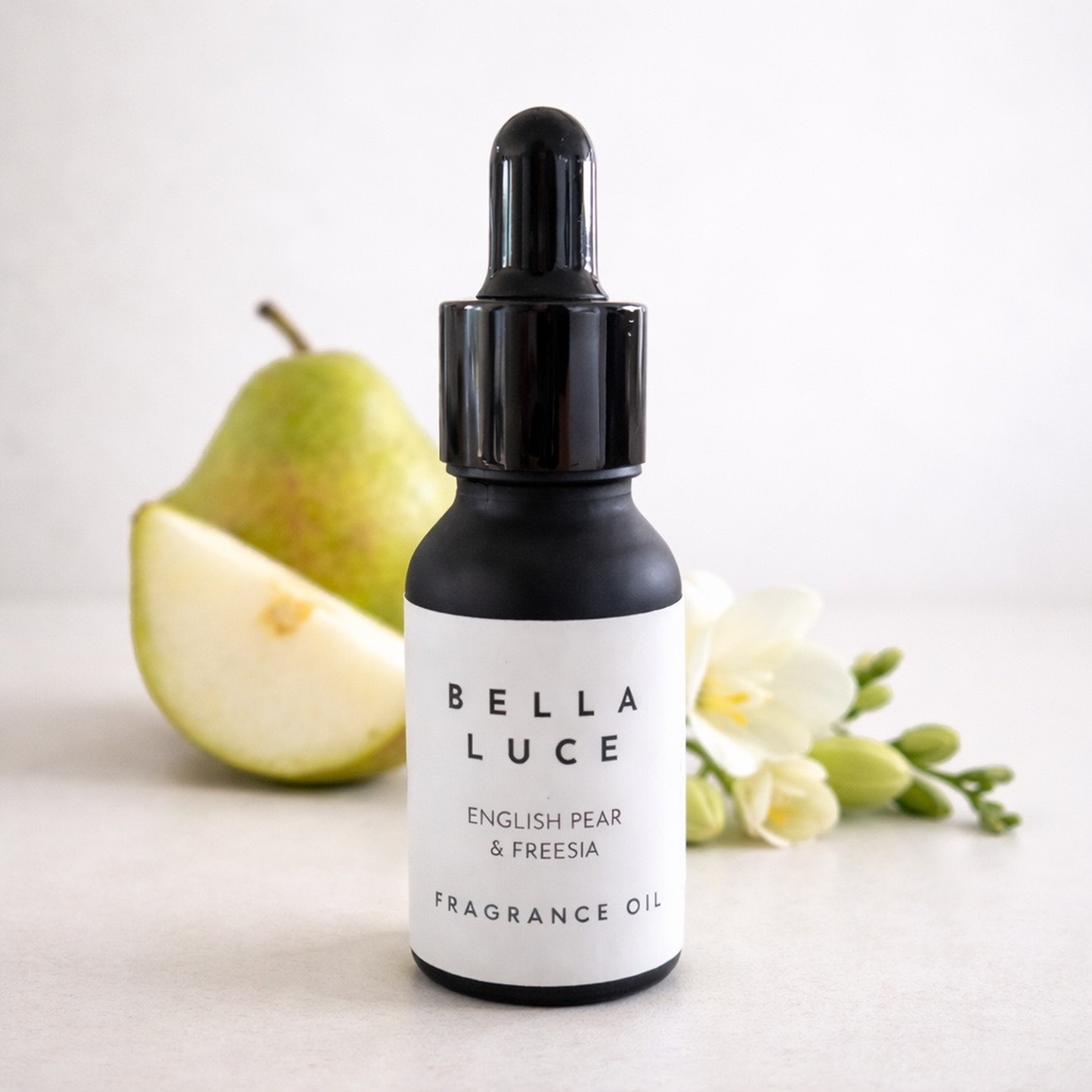 Bella Luce Candle Fragrance - English Pear & Freesia